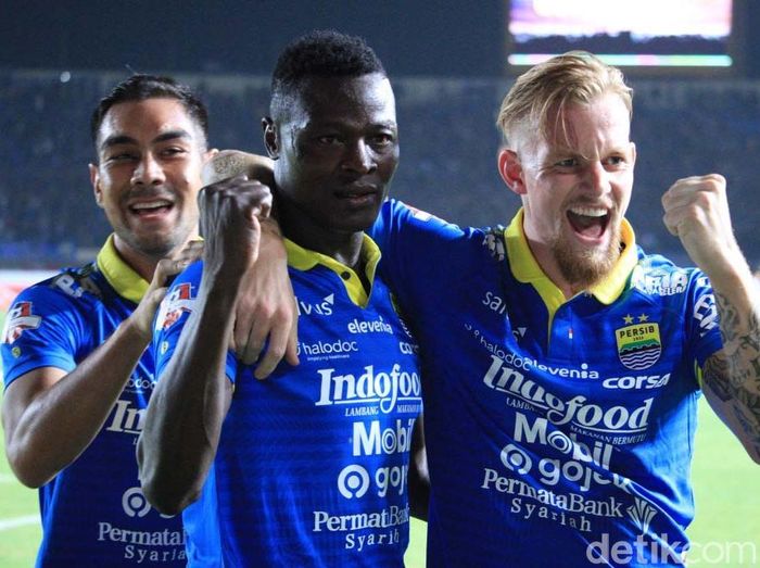 Kevin van Kippersluis sudah fit untuk membela Persib Bandung lagi. (Foto: Wisma Putra/detikcom) Kevin van Kippersluis sudah fit untuk membela Persib Bandung lagi. (Foto: Wisma Putra/detikcom)