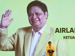 Canda Airlangga ke Diaspora Golkar: Bisa Angkat Sesepuhnya Pak Paloh