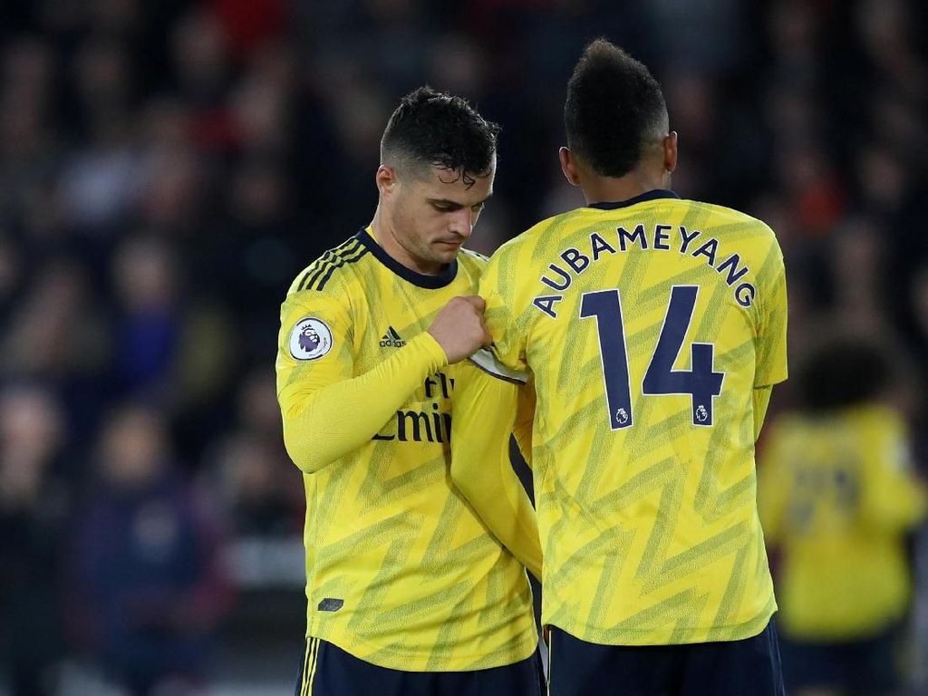 Ban Kapten Xhaka Dicopot, Aubameyang Penggantinya Ban Kapten Xhaka Dicopot, Aubameyang Penggantinya