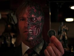 Rumor Two Face Bangkit Lagi untuk The Batman