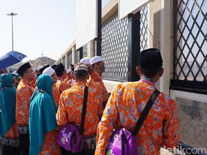 Jemaah Marbut dan Majelis Taklim DKI Tunaikan Umrah Malam Ini