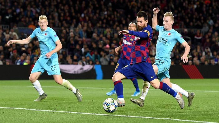 Bek Barcelona Gerard Pique mengkritik timnya sendiri usai ditahan Slavia Praha 0-0. (Foto: Alex Caparros / Getty Images) Bek Barcelona Gerard Pique mengkritik timnya sendiri usai ditahan Slavia Praha 0-0. (Foto: Alex Caparros / Getty Images)