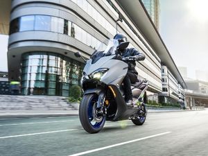 Mesin Lebih Besar untuk Kakak Tertua Nmax