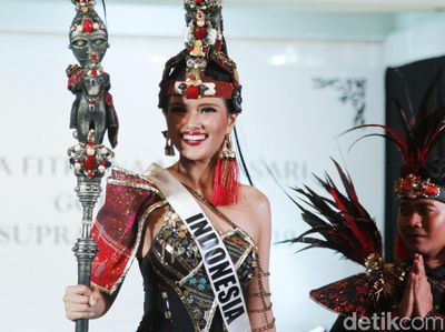Gaya Puteri Indonesia Pariwisata 2019 Pakai Baju Adat Batak, Boru ni Raja