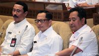 Mendagri Tito Raker Perdana Bersama Komisi II DPR
