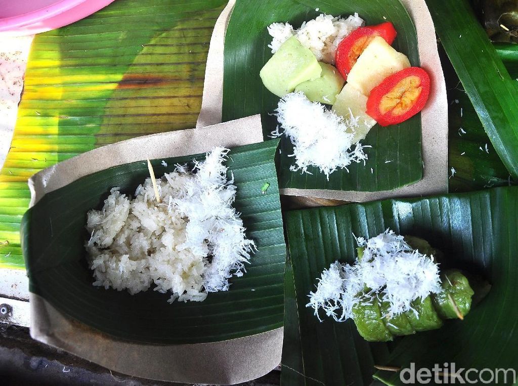 Getuk Legendaris Buatan Warung Getuk Dalangan yang Pulen Murah Getuk Legendaris Buatan Warung Getuk Dalangan yang Pulen Murah