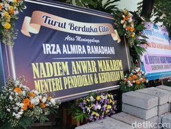 Karangan Bunga Mendikbud Hingga Unicef Berjejer di Rumah Korban SDN Gentong