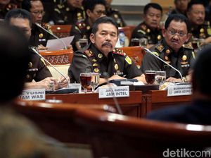 Jaksa Agung Jabarkan Program di Depan Komisi III