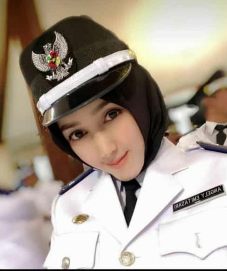 Kades Cantik Angely Ternyata Masih Lajang Lho Kades Cantik Angely Ternyata Masih Lajang Lho