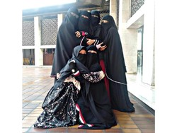 Pakai Cadar dari SMA, Remaja Ini Dapat Pandangan Sinis dan Dijauhi