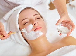 5 Cara Membuat Masker Tomat yang Bikin Wajah Cerah