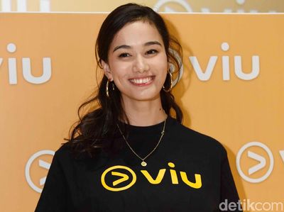 Senyum Mentari De Marelle Bikin Harimu Lebih Cerah