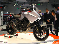 EICMA 2019: CB4X, Motor Petualang Honda Bermesin 4 Silinder