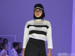 Self Portrait, Busana Muslim Hitam-Putih Karya Tri Handoko x Cut Mini