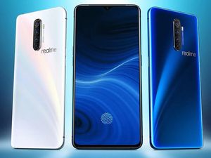 Realme Mau Rilis Ponsel Flagship di Indonesia Realme Mau Rilis Ponsel Flagship di Indonesia