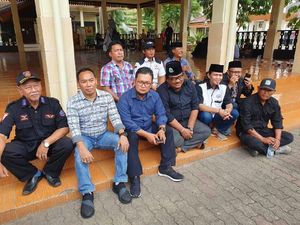 Bagaimana Bisa Ormas Menjaga Parkir Minimarket di Bekasi? Bagaimana Bisa Ormas Menjaga Parkir Minimarket di Bekasi?