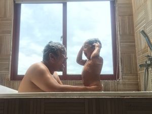 Mandi bersama membangun bonding Mandi bersama membangun bonding