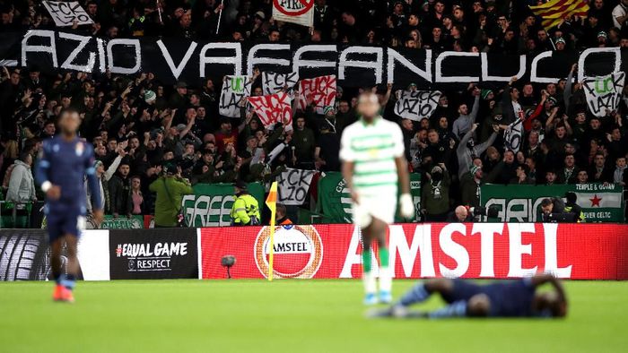 Fans Celtic saat laga melawan Lazio di Glasgow bulan lalu. (Foto: Ian MacNicol/Getty Images) Fans Celtic saat laga melawan Lazio di Glasgow bulan lalu. (Foto: Ian MacNicol/Getty Images)
