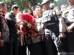 Mendikbud Nadiem Kecewa Atap SDN Gentong Ambruk Hingga Makan Korban Jiwa