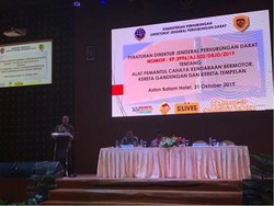 Tekan Angka Kecelakaan, Kemenhub Wajibkan Kendaraan Pasang Alat Pemantul Cahaya (APC)