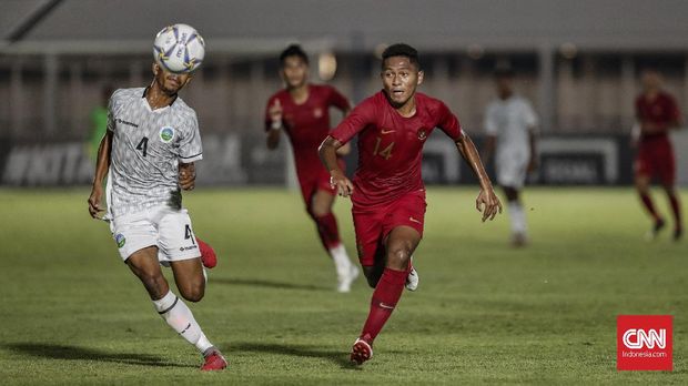 Fajar Fathur Rahman cetak satu gol di babak pertama.