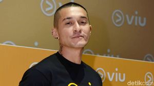 Miller Khan Ingin Bisa Ngaji dan Salat yang Benar