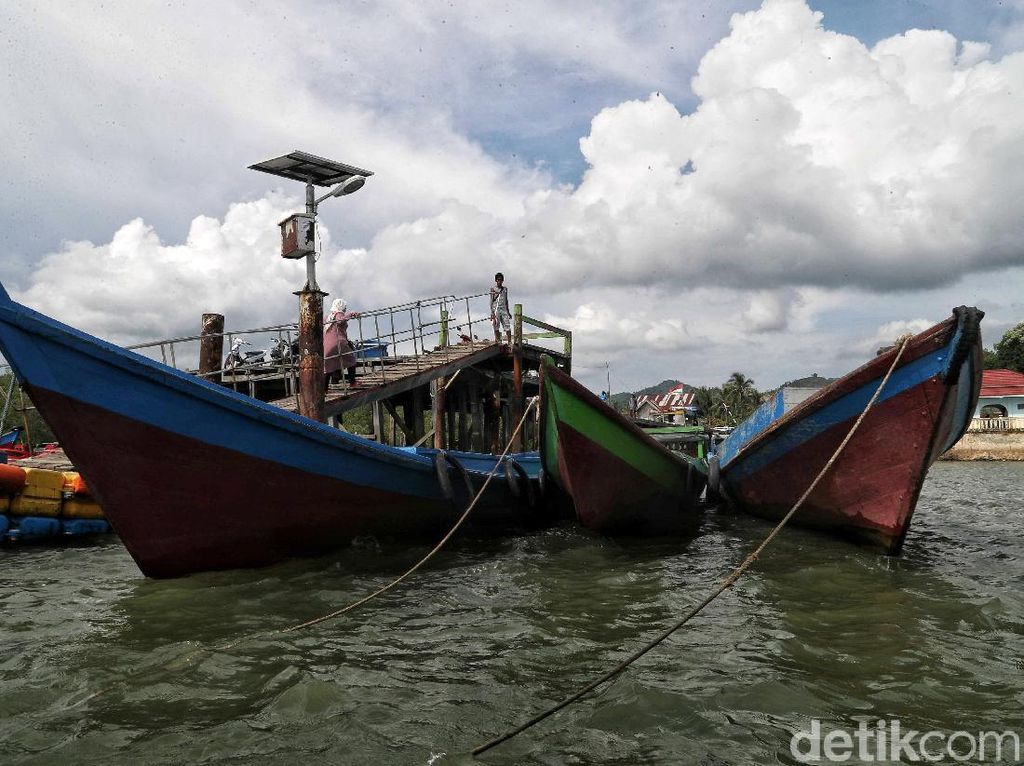 Menjelajah Pulau Terdepan Indonesia di Utara Kalimantan