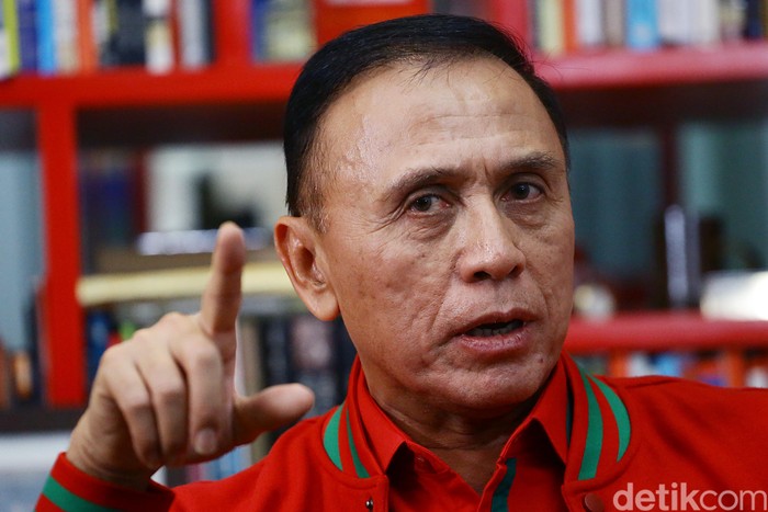 Ketum PSSI Iwan Bule