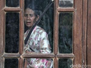 Mereka yang Bertahan di Kampung Langganan Banjir