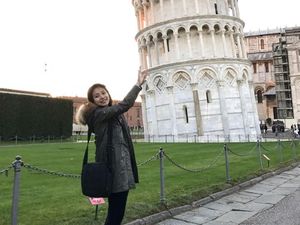 Potret Liburan Risa Santoso, Rektor Termuda Indonesia