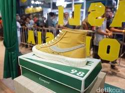 Antrean Membeludak, Perilisan Sneakers Compass Dibatalkan