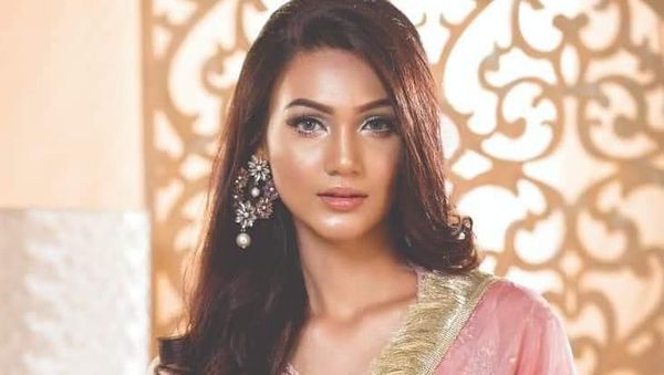 Ini Kontestan Miss Universe Pertama dari Negara Muslim Asia Selatan