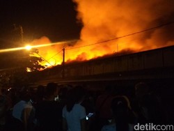 Pasar Ngunut Tulungagung Terbakar, Ratusan Kios Ludes Dilalap Api