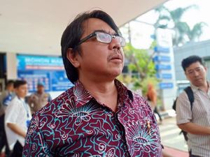 Saling Lapor Sekjen PAN-Pengacara Ade Armando Usai Cuitan Penistaan Saling Lapor Sekjen PAN-Pengacara Ade Armando Usai Cuitan Penistaan