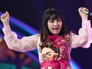 Berat Badan Via Vallen Naik sampai Bikin Pangling, Netizen Terbelah Berat Badan Via Vallen Naik sampai Bikin Pangling, Netizen Terbelah