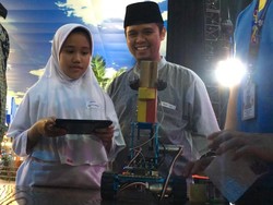 Trans Studio Cibubur Ajak Siswa Otak Atik Robot Masa Depan