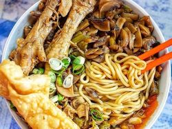 5 Resep Simpel Mie Ayam Bangka dan Mie Yamien yang Bisa Dibuat Sendiri