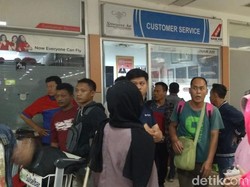 Batal Terbang, Penumpang Sriwijaya Marah-marah di Bandara Hasanuddin