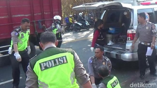 Pemotor Tewas Tertabrak Truk di Boyolali Pemotor Tewas Tertabrak Truk di Boyolali