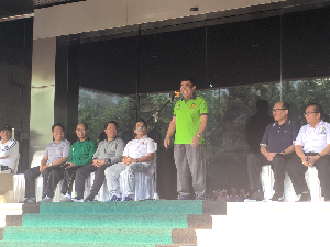 Senam Bareng, Menag Fachrul Razi Bangga dengan Kerja ASN Kemenag