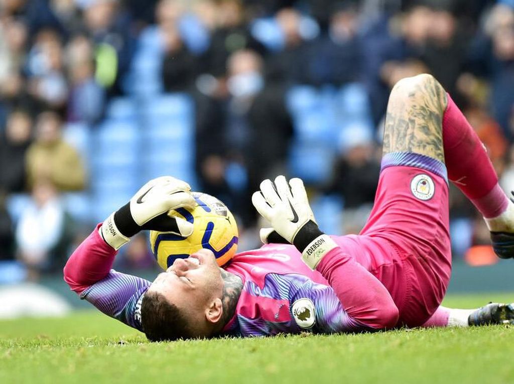 Guardiola Pastikan Ederson Absen Lawan Liverpool Guardiola Pastikan Ederson Absen Lawan Liverpool