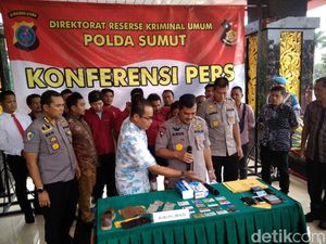 Kapolda Minta 3 Pembunuh Aktivis di Labuhanbatu Serahkan Diri Kapolda Minta 3 Pembunuh Aktivis di Labuhanbatu Serahkan Diri