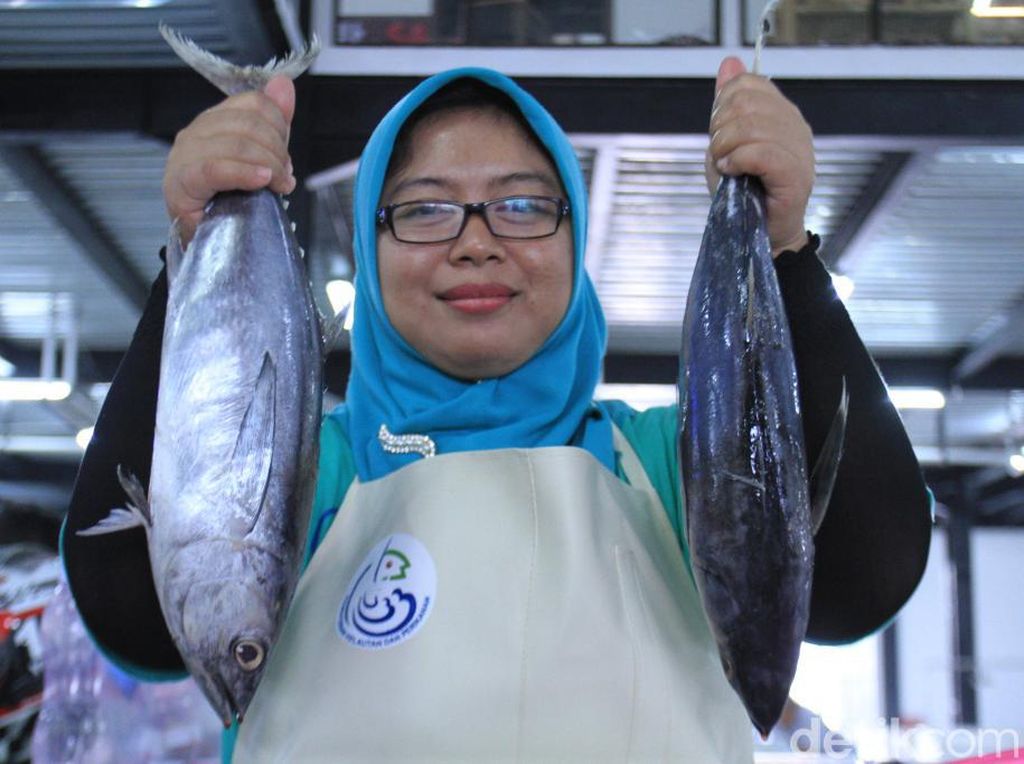 Melihat Aktivitas Pasar Ikan di Kabupaten Bandung Melihat Aktivitas Pasar Ikan di Kabupaten Bandung