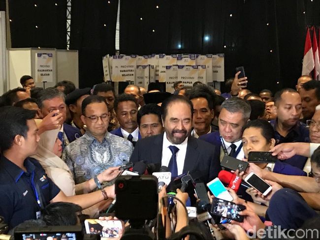 Kader NasDem Teriak 'Oposisi' di Kongres, Surya Paloh: Ngapain? Bodoh Sekali Kader NasDem Teriak 'Oposisi' di Kongres, Surya Paloh: Ngapain? Bodoh Sekali