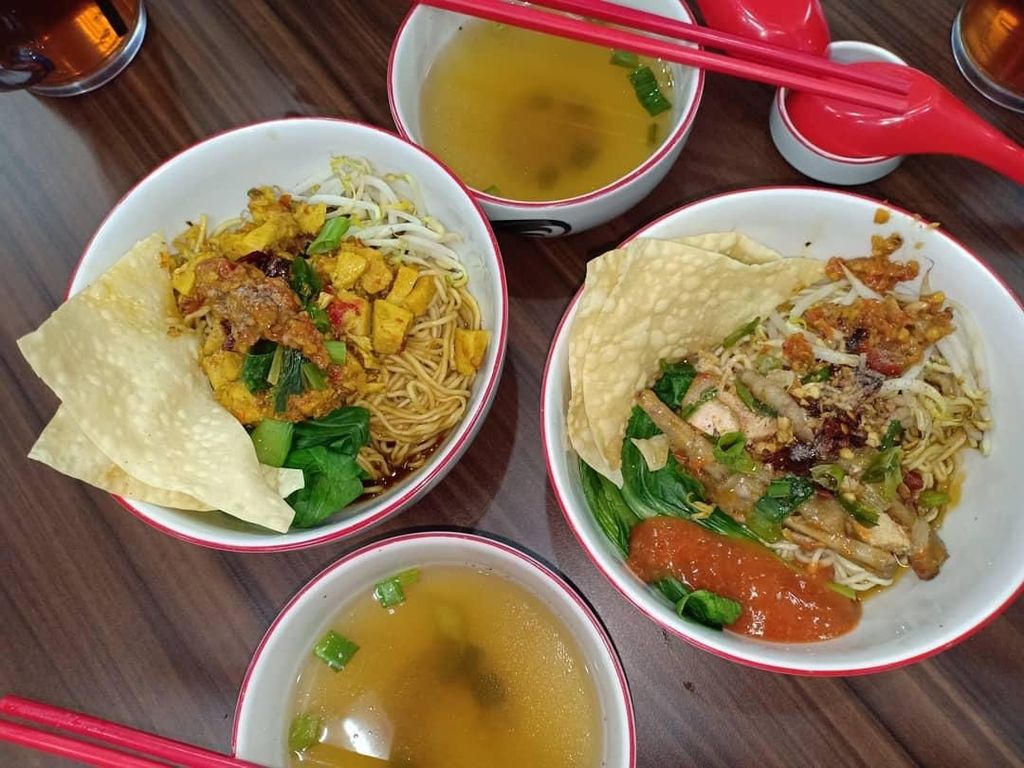 Dijamin Mantul! 5 Kafe di Jakarta Ini Punya Mie Ayam Enak Dijamin Mantul! 5 Kafe di Jakarta Ini Punya Mie Ayam Enak