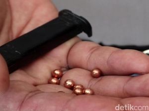 Aksi Mahasiswa Berondong Tembakan ke Mantan Pacar Gegara Cemburu Aksi Mahasiswa Berondong Tembakan ke Mantan Pacar Gegara Cemburu