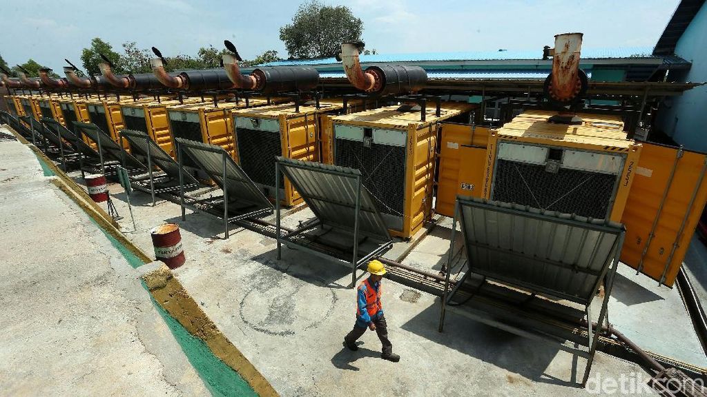 PLTD Bukit Carok Pemasok Listrik di Pulau Terluar Indonesia PLTD Bukit Carok Pemasok Listrik di Pulau Terluar Indonesia
