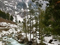 4 Spot Cantik Di Kashmir, Wilayah Bersalju di Asia