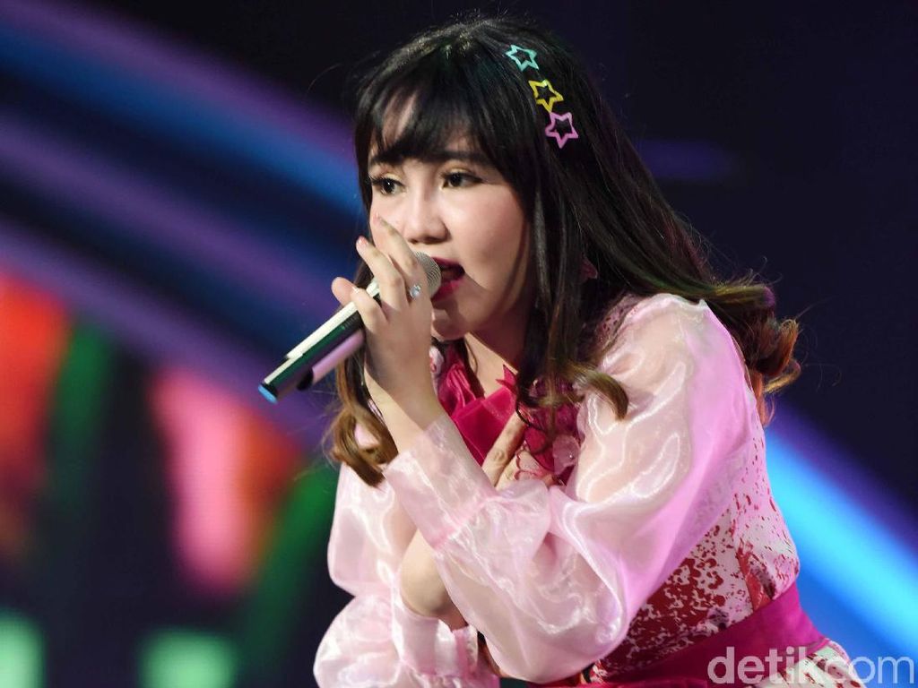 Via Vallen Jalani Perawatan Pipi Tirus, Ini 3 Metode yang Biasa Digunakan Via Vallen Jalani Perawatan Pipi Tirus, Ini 3 Metode yang Biasa Digunakan