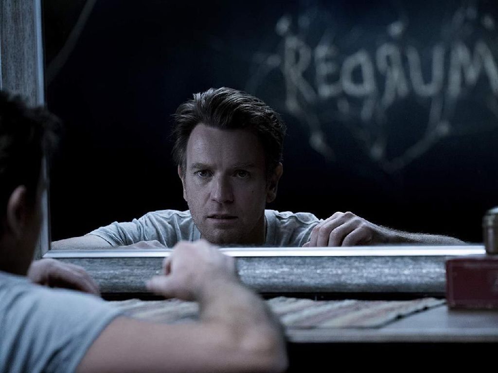 Doctor Sleep: Hantu Adalah Masa Lalu yang Terkubur Doctor Sleep: Hantu Adalah Masa Lalu yang Terkubur